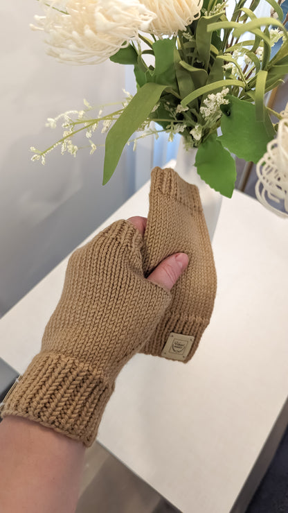 Merino Wool Beige Mitten