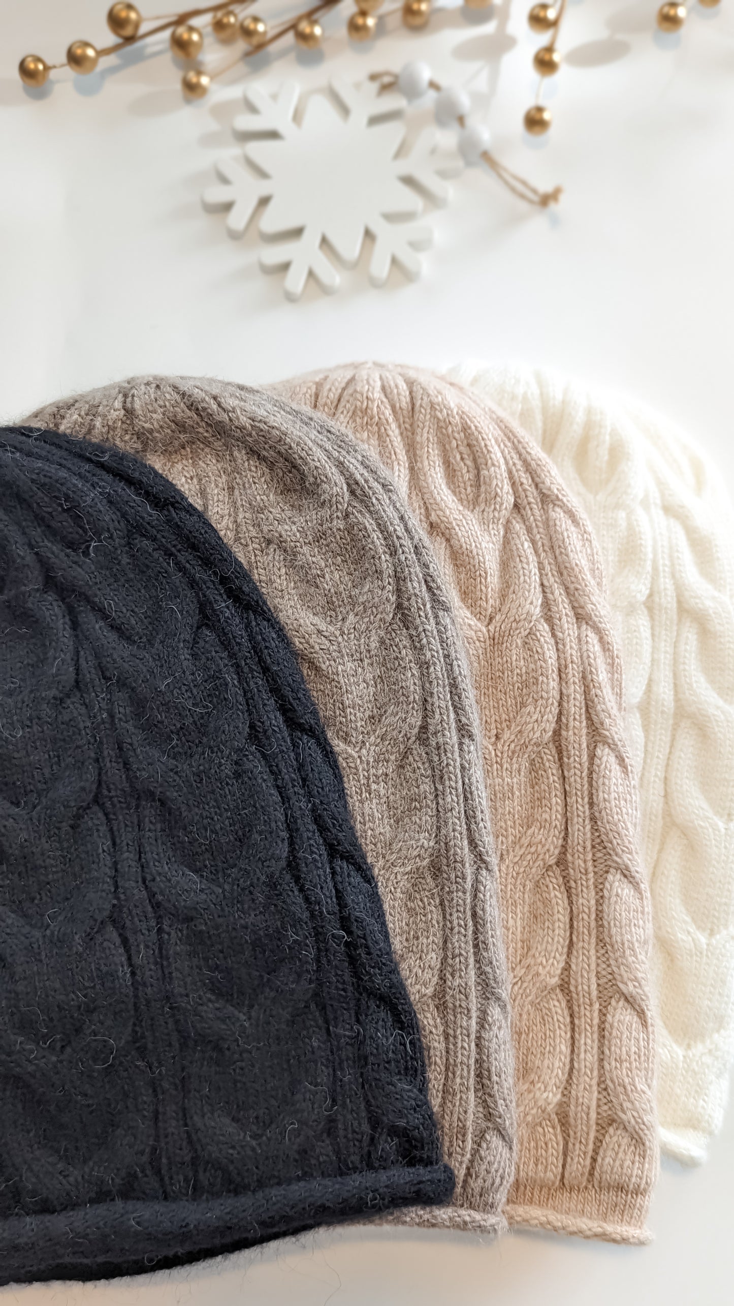 Elegant Cashmere Cable Beanie